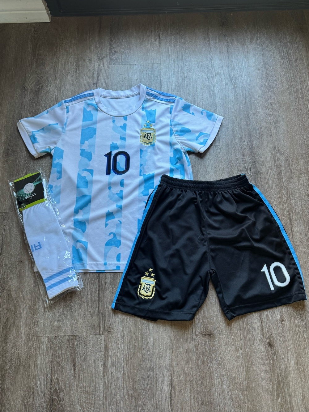Argentina #10 Messi Soccer Jersey & Shorts Set - White and Sky Blue